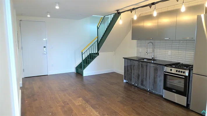 Rented by EXR | media 2