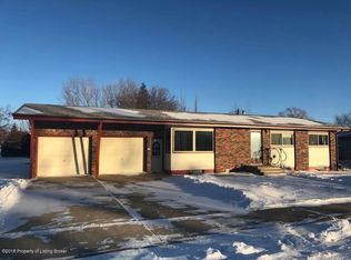 1066 2nd Ave E, Dickinson, ND 58601