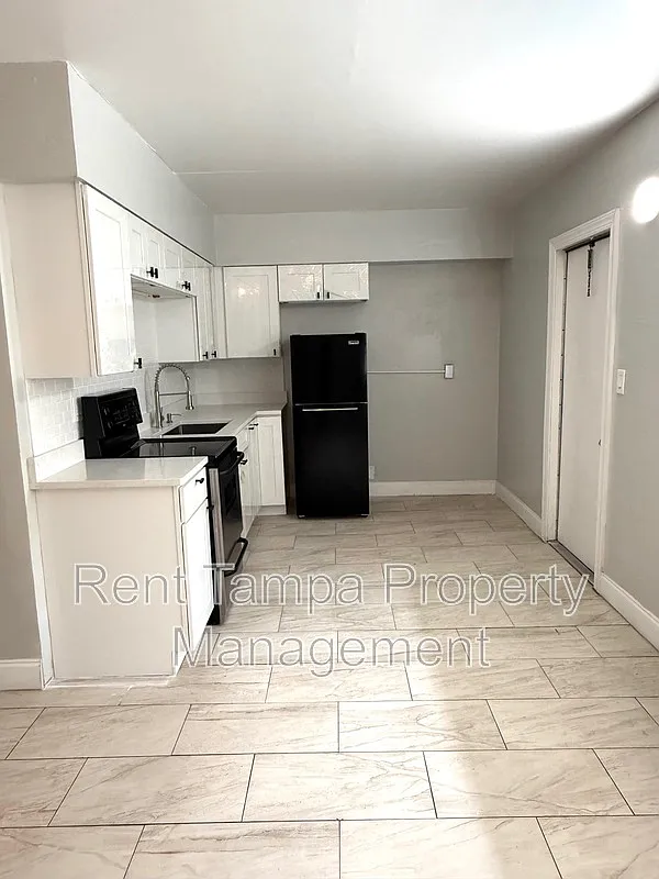 2 bed, 1.0 bath, 700 sqft, $1,450 — Photo 3