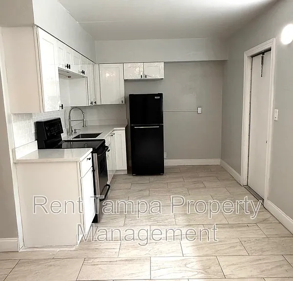 2475 18th Ave S #12 — Photo 3
