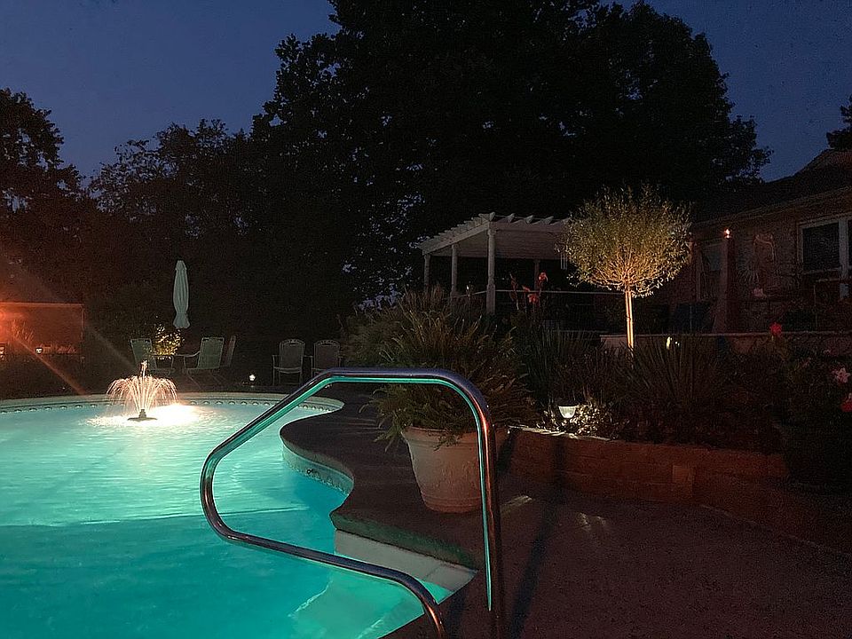 2nd image of 7407 Chinook Dr