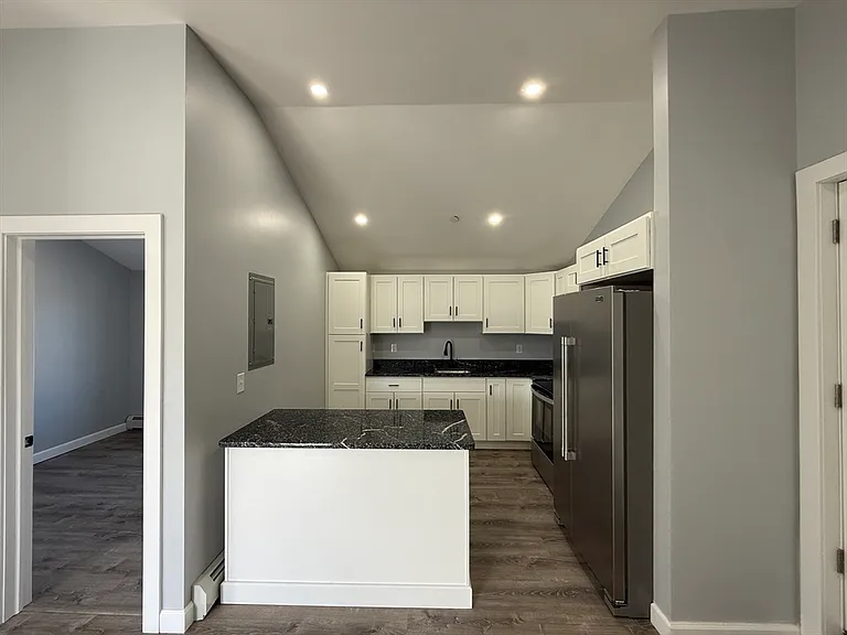 126 Cross St #3 — Photo 5