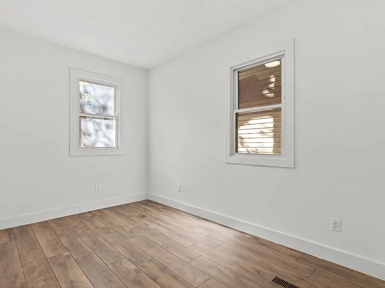 855 S 14th St #1 — Photo 16
