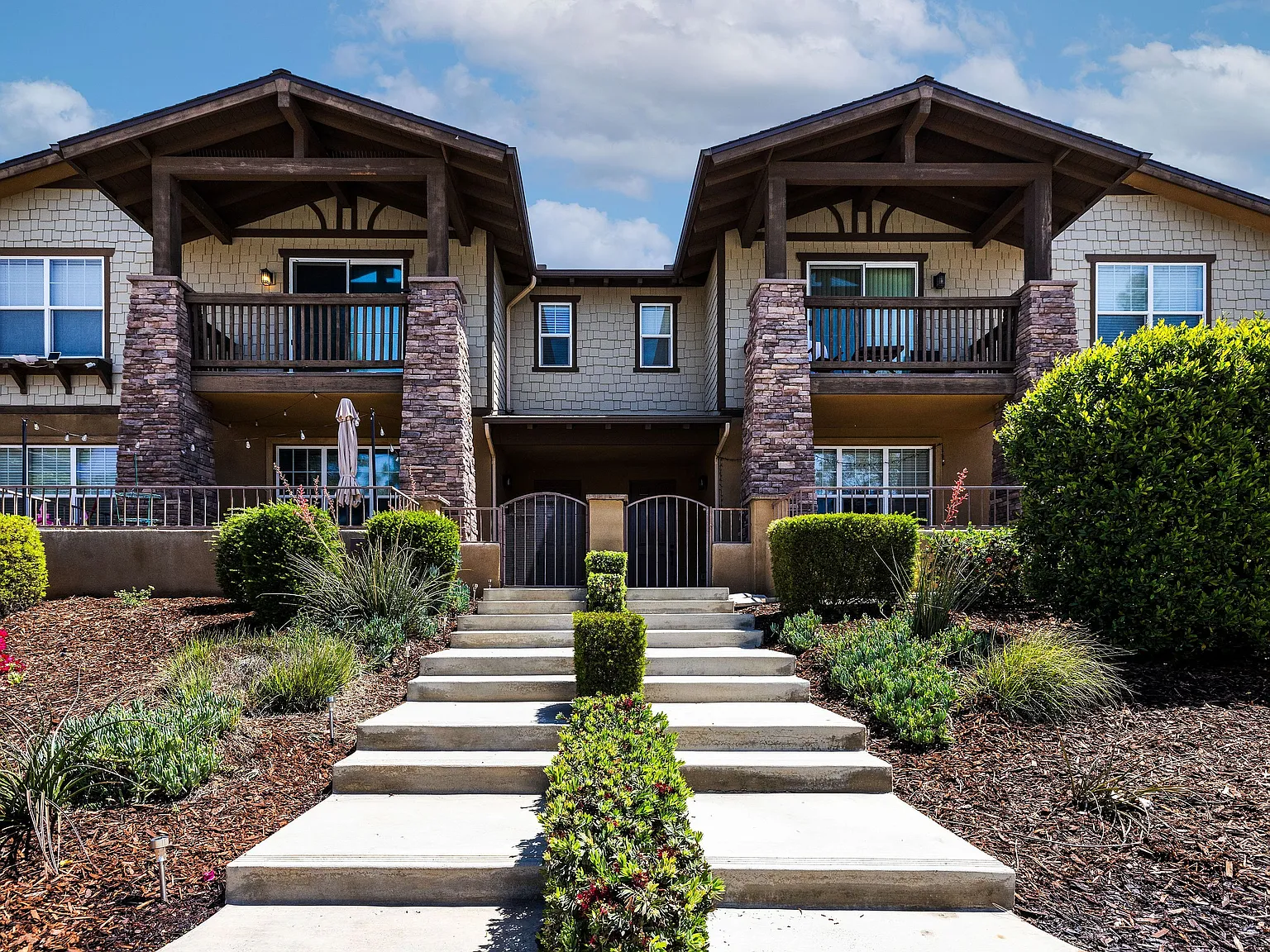 Paseo Village — Photo 4