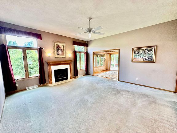 5th image of 3325 E Summerfield Dr