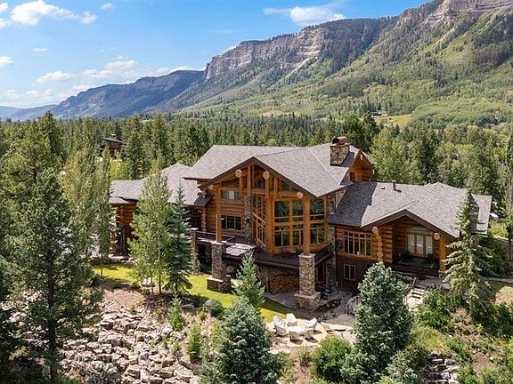 2nd image of 464 Pinnacle View Drive