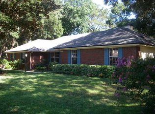 1894 Ridgewood Dr, Fernandina Beach, FL 32034