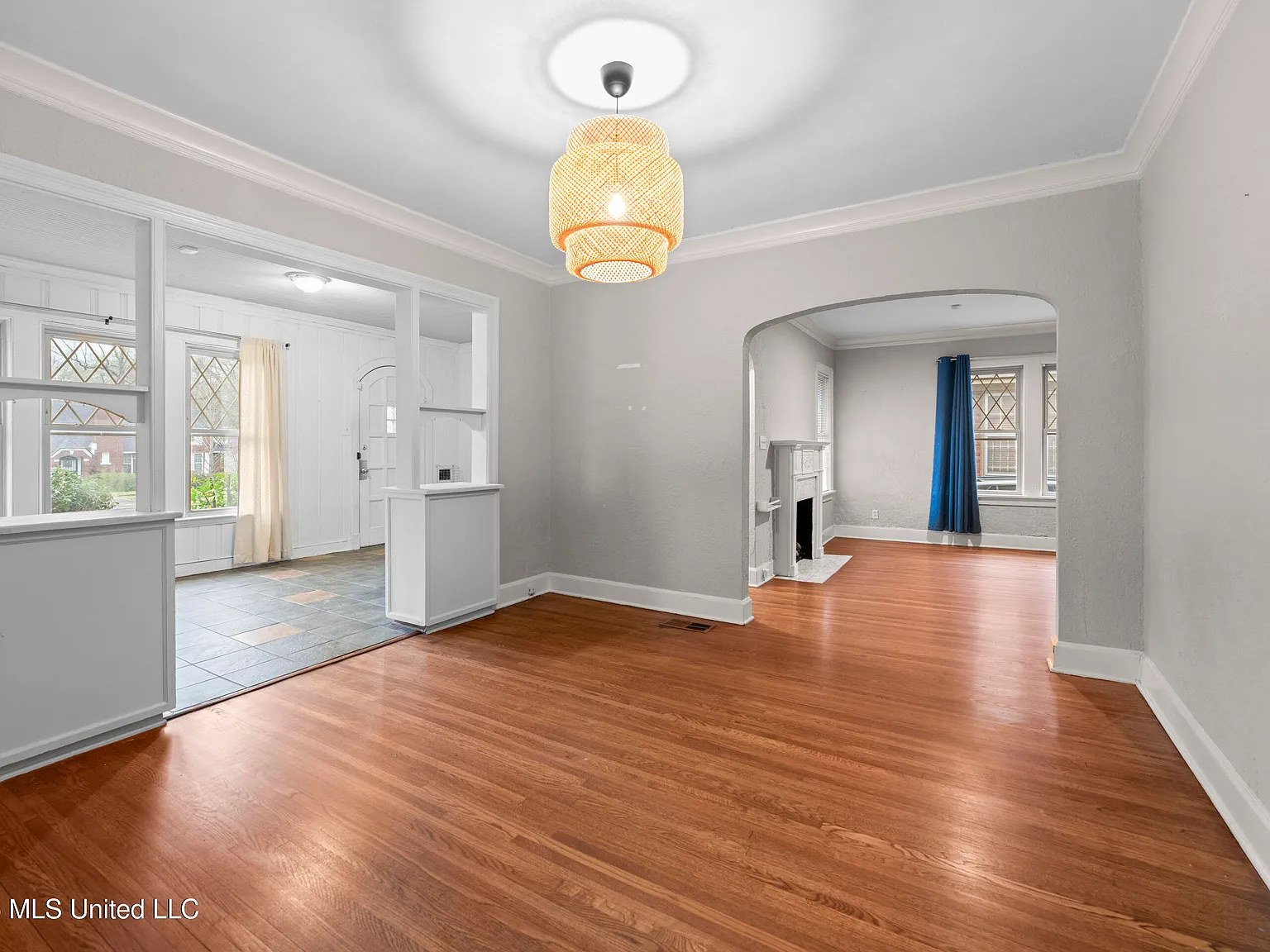 4 bed, 2.5 bath, 2535 sqft, $2,200 — Photo 4