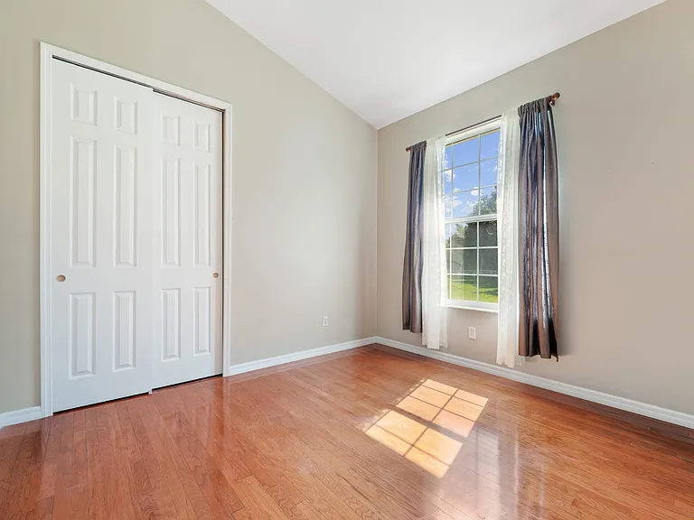 3330 Earle Ct — Photo 14