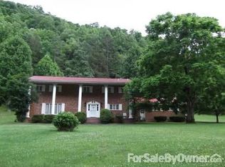 2879 Longfork Rd, Virgie, KY 41572