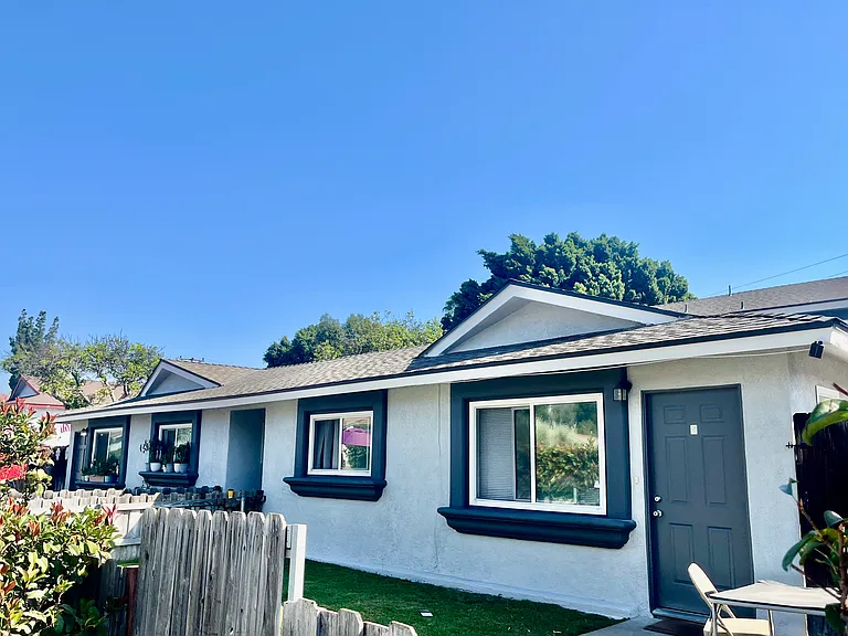 2040 Associated Rd #D — Photo 1