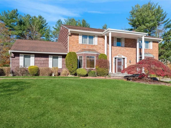 3 Horsemans Lane, Muttontown, NY 11791