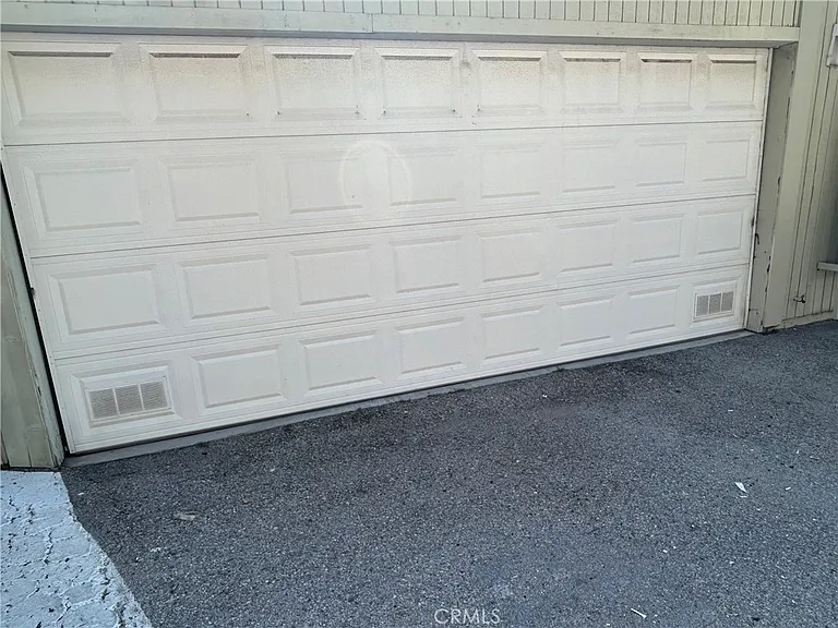 22141 Burbank Blvd #1 — Photo 25