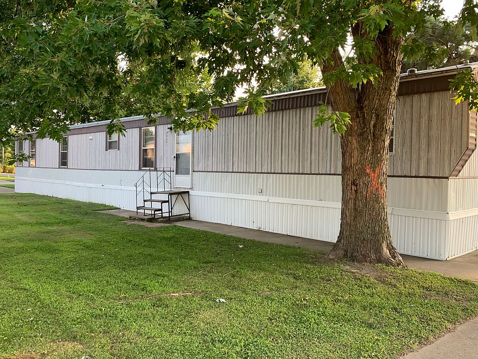 2nd image of 701 Serenity Ln