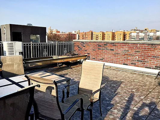 Rented by MNS | media 4