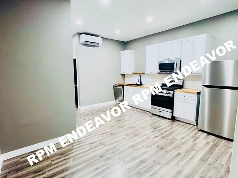 3230 Pulaski St — Photo 5
