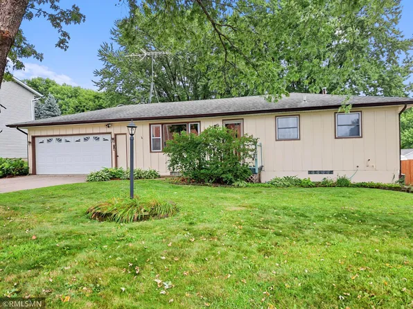 1417 Autumn Dr, Faribault, MN 55021