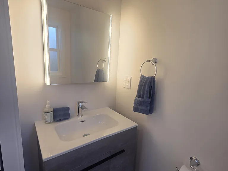 2161 N Valley St #B — Photo 4