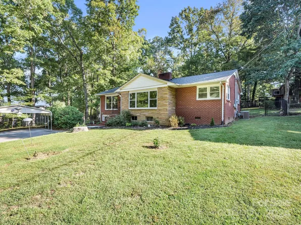 806 N Flint St, Lincolnton, NC 28092