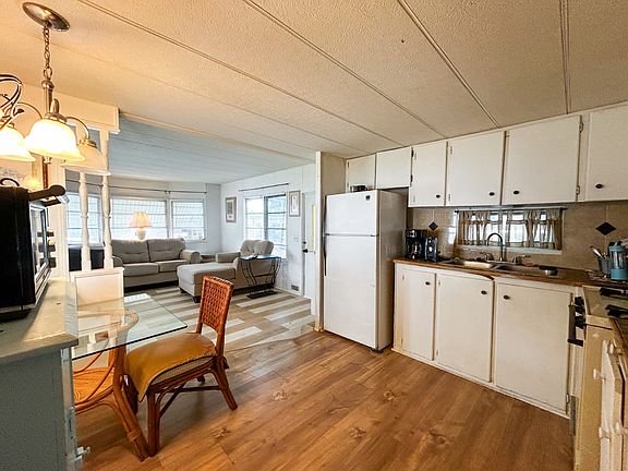 5th image of 900 9th Ave E #47A