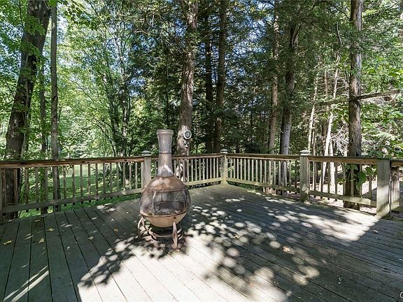 5th image of 36099 Greene Rd