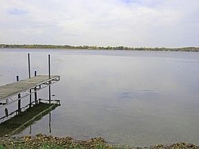 3rd image of 248 Shorewood Dr