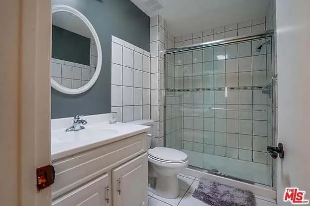 321 N Palm Dr #5 — Photo 5