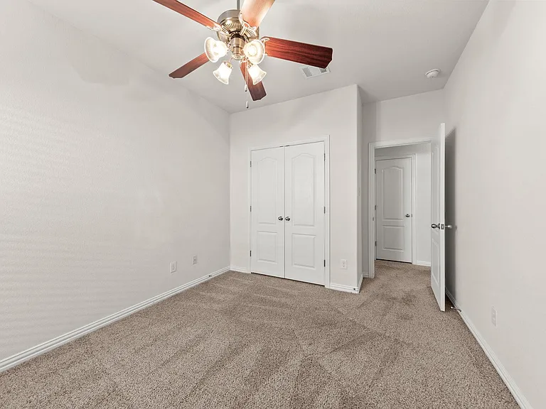 411 Tascate St — Photo 32