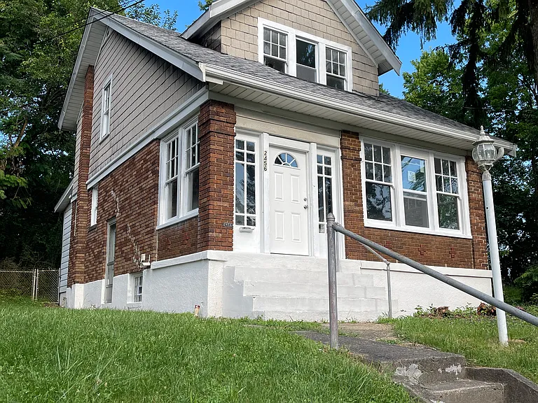 2456 Saturn St — Photo 19