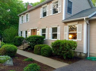 5 Crocker Hill Rd, Ledyard, CT 06339