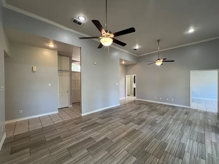 8506 Crownwood Dr — Photo 7
