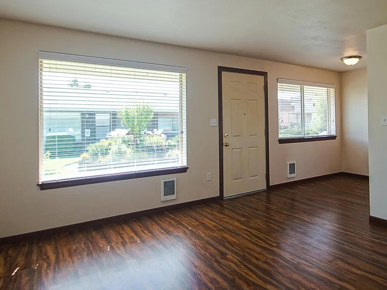 3315 6th Ave #3 — Photo 2