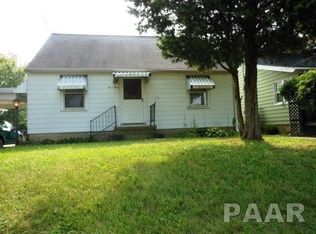 1004 Springfield Rd, East Peoria, IL 61611