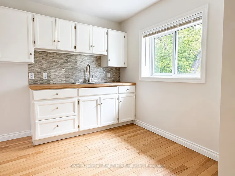 509 Parnell St #UPPER — Photo 8