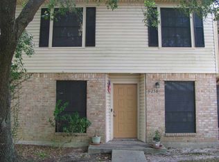 9256 Glen Meadow Ln, Beaumont, TX 77706