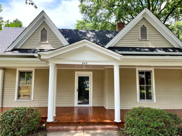 640 Oak St, Mooresville, NC 28115