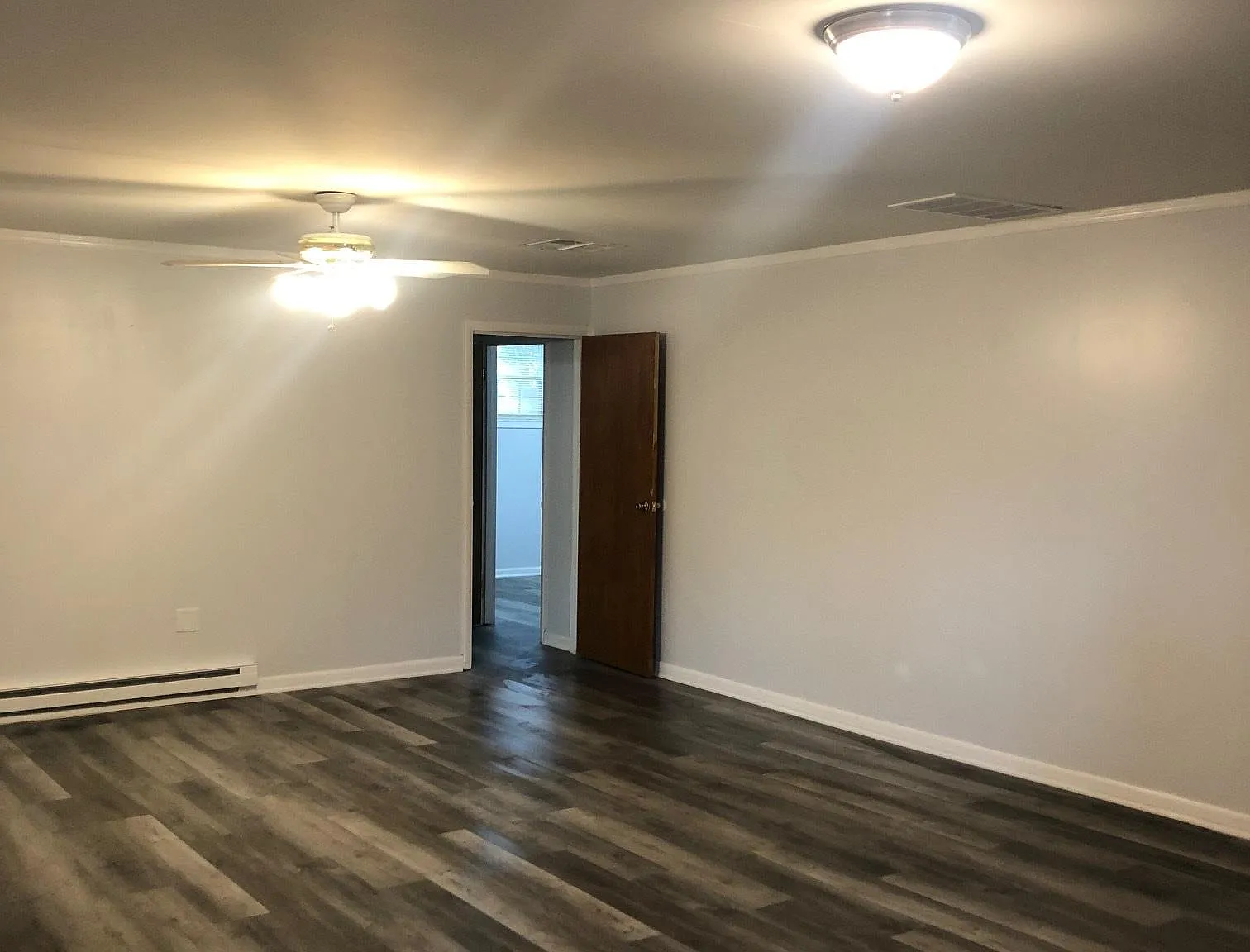 2 bed, 1000 sqft, $1,850 — Photo 2