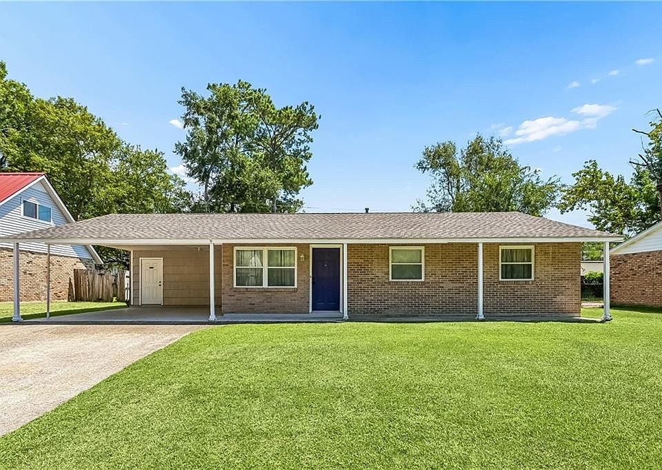 1st image of 112 Fountain Dr