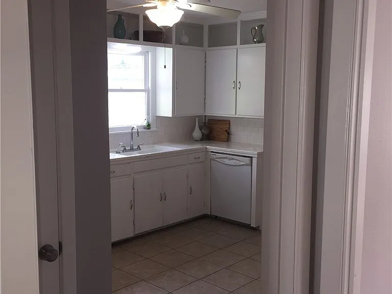 908 North Ave — Photo 9