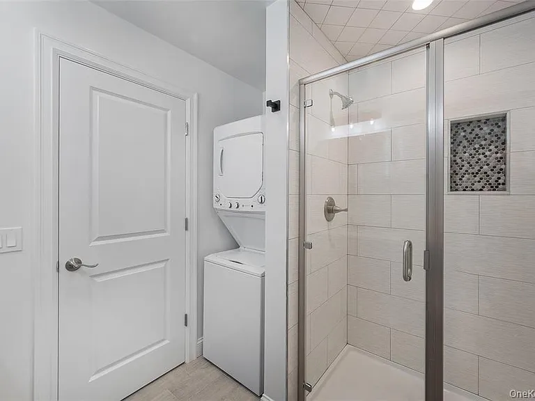 103 Croton Ave #4 — Photo 10
