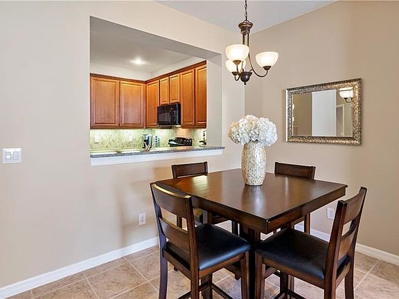 4th image of 846 Stonechase Ln