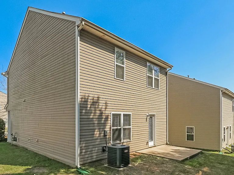 2541 Meadow Crossing Dr — Photo 20