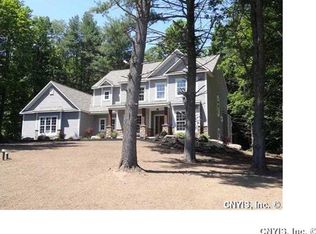 4249 Trout Lilly Ln, Manlius, NY 13104