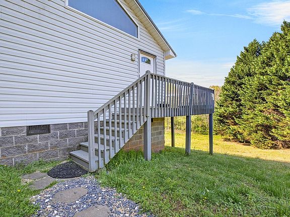 3rd image of 531 Everette Butler Dr