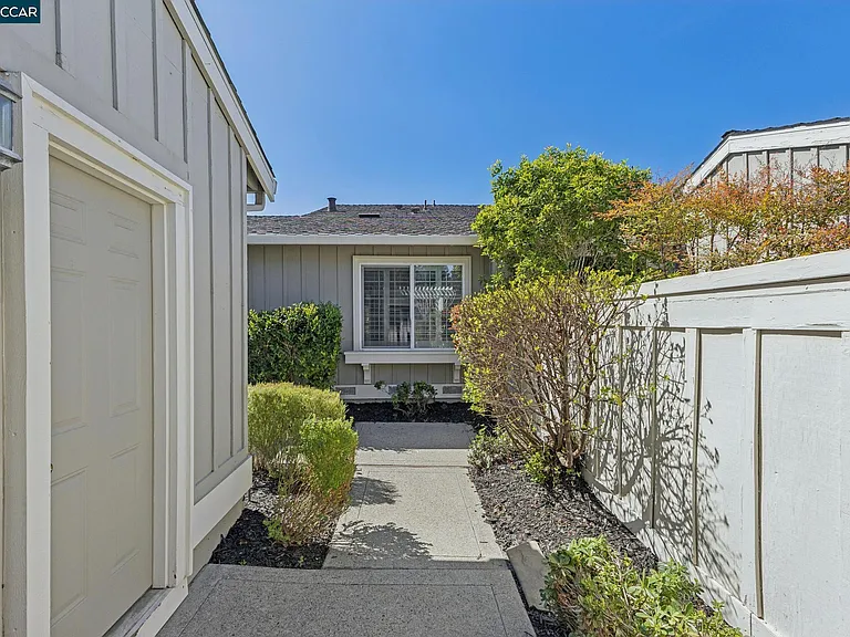 2137 Presidio Ct — Photo 6