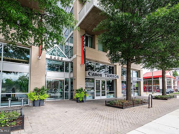2nd image of 3409 Wilson Blvd Unit 309
