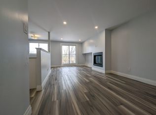 581 Strasburg Rd #304, Kitchener, ON N2E 1P2