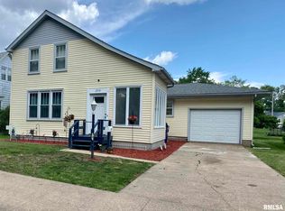 258 17th Pl, Clinton, IA 52732
