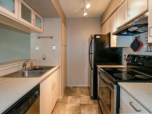 3rd image of 941 Calle Mejia APT 1406