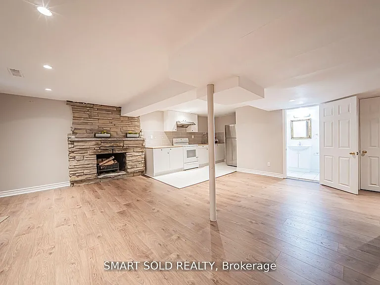 120 Abbeywood Trl — Photo 24